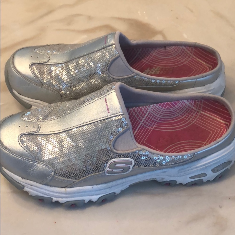 Skechers silver sequin slip on sneaker 7.5